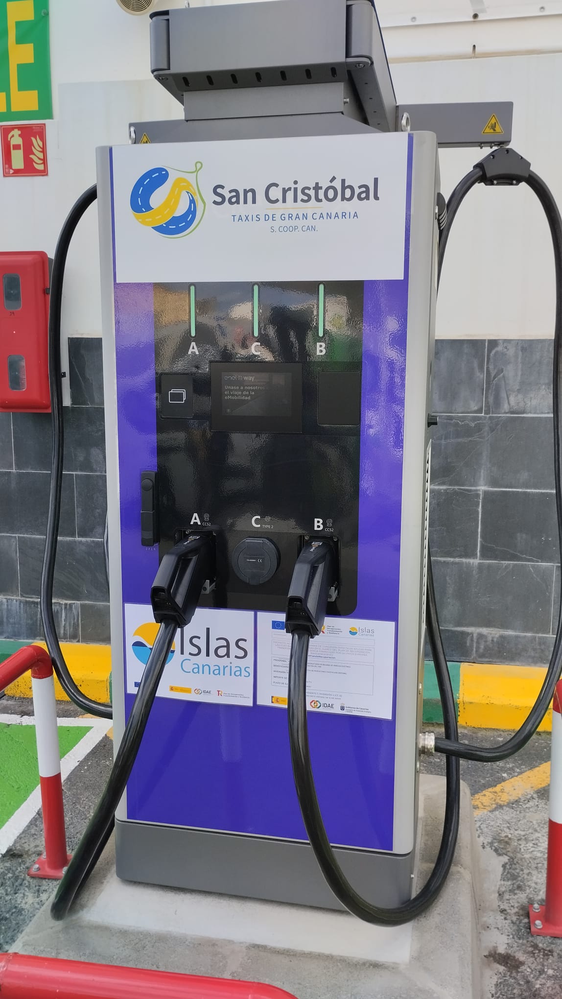 Instalación cargadores para vehículos (7)