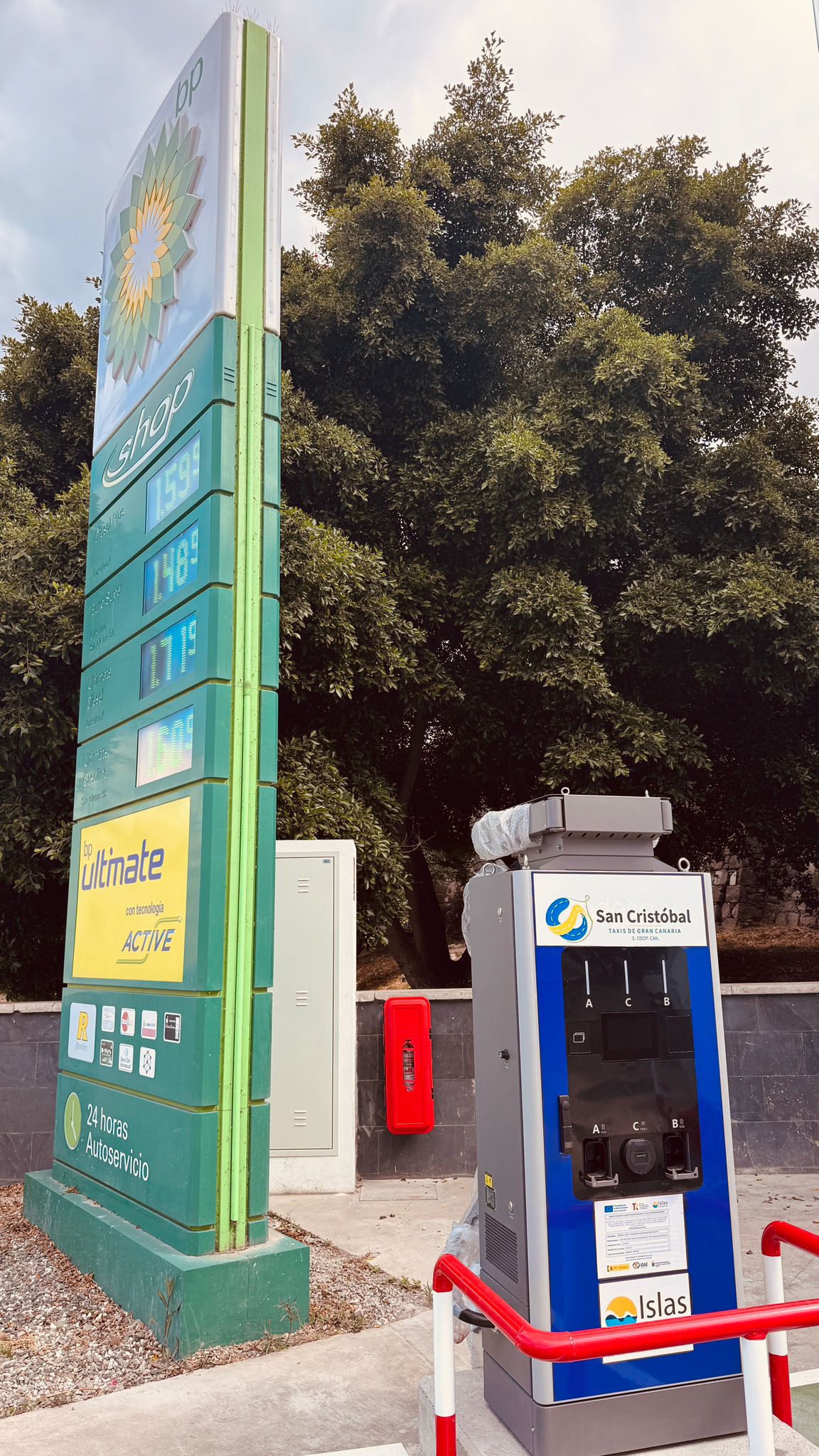 Instalación cargadores para vehículos (9)
